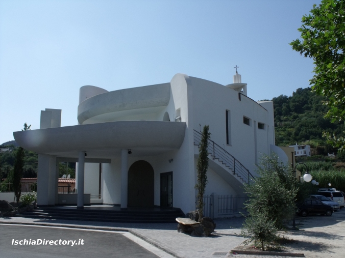 Parrocchia di Santa Maria Madre della Chiesa in localit� Fiaiano. (foto vacanze ad ischia)