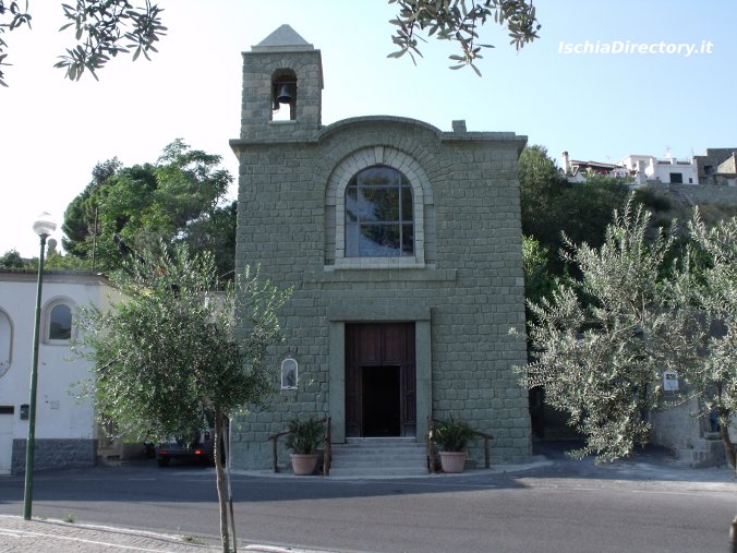 La Chiesa di San Ciro, zona Ciglio da poco tempo restaurata tutta in pietra. (foto vacanze ad ischia)